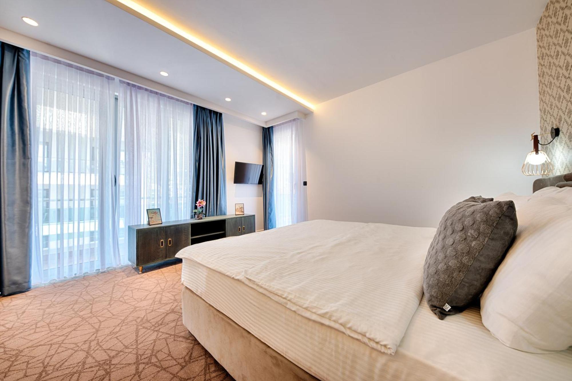 Kalamper & Hotel