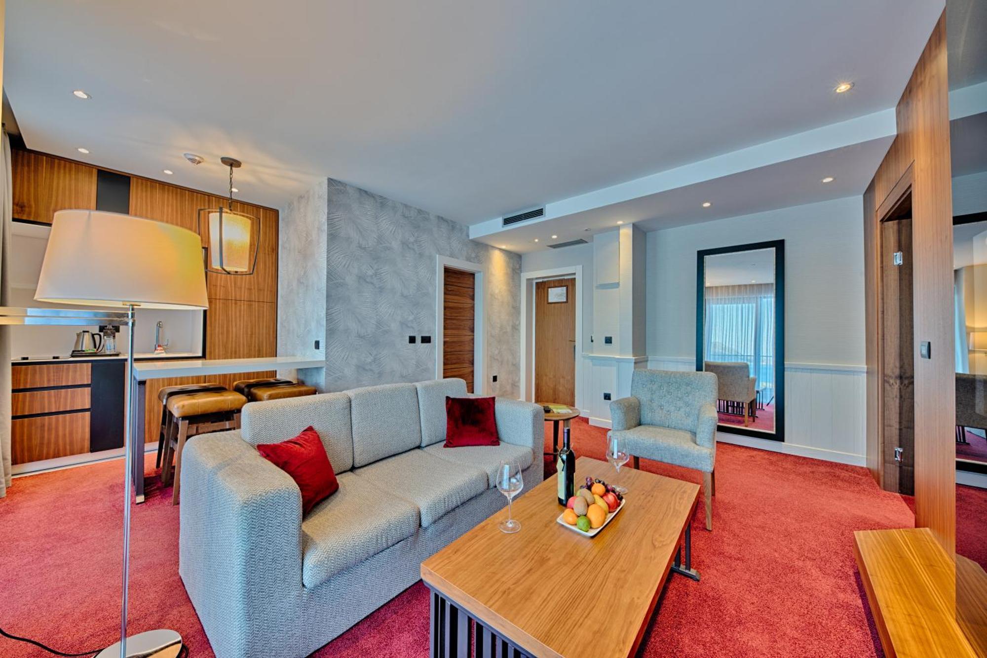 Kalamper & Hotel 4*